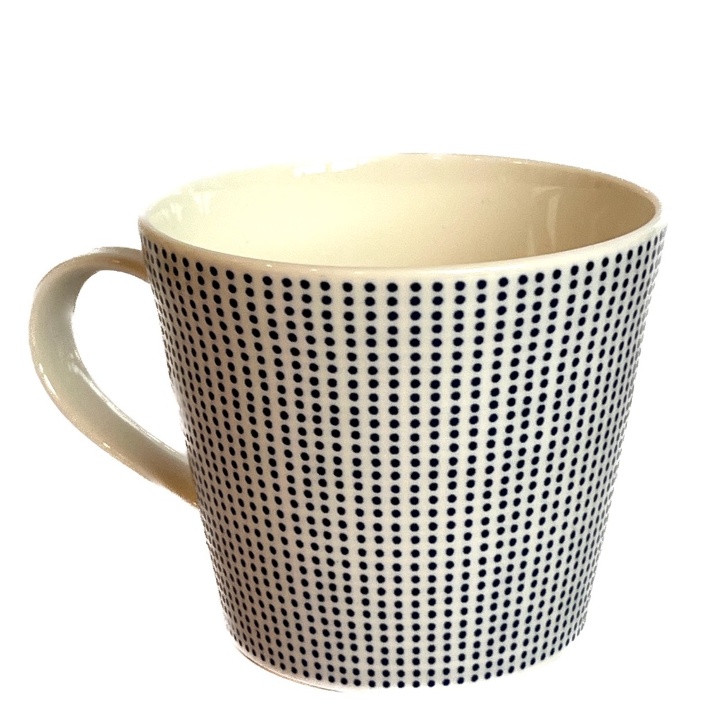 Royal Doulton Pacific Mug Cup White & Blue Dots Holds 12 oz Porcelain - Picture 2 of 7